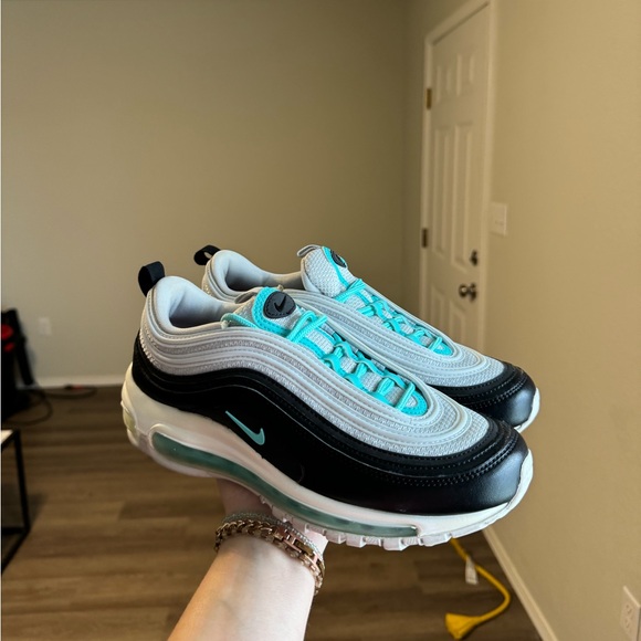 Nike Shoes - Nike Women’s Air Max 97